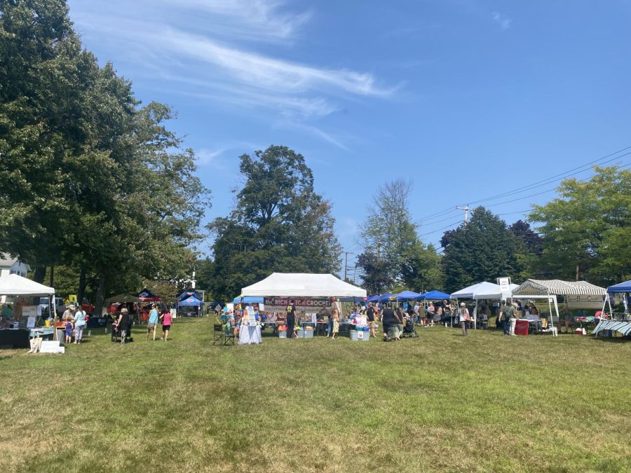 A happy crowd enjoying Dino Fest on a beautiful Saturday, September 10. Photo By: Alexis Lapite